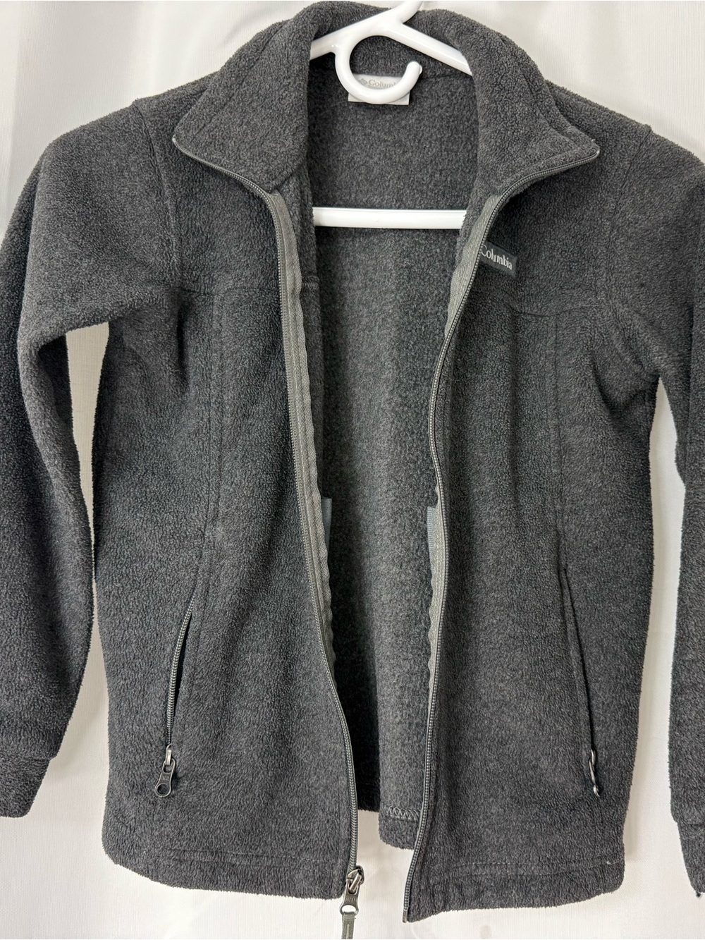 Columbia Kid's Charcoal Gray Full‑Zip Fleece Jacket with Zip Pockets
